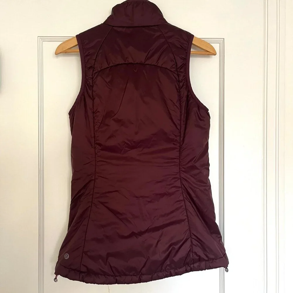 Lululemon Layer Up Reversible Insulated Vest in Bordeaux and Red | Size 4 - Picture 7 of 16